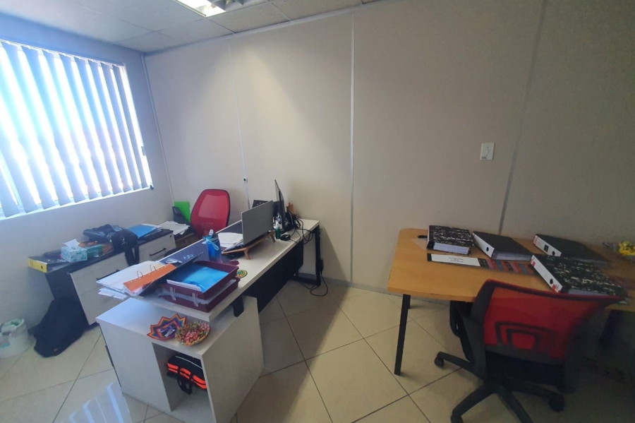 To Let commercial Property for Rent in Newton Park Eastern Cape